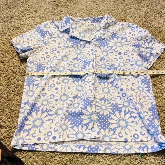 Vintage Y2K Floral Blair Blue White ButtonUp Short Sleeve Top Summer Spring - Picture 2 of 4
